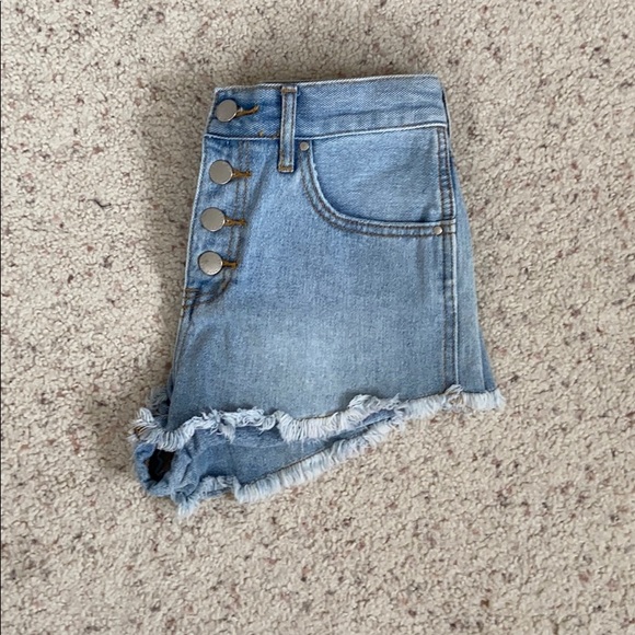 Bullhead High Rise Shorts - Picture 3 of 4